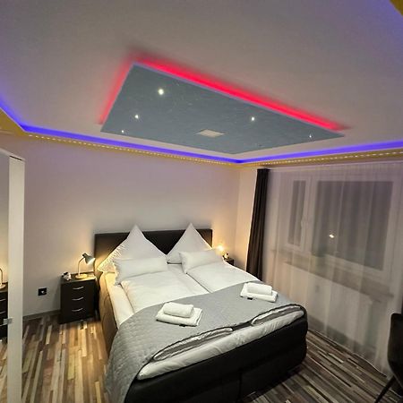 Modern Apartments Neuburg P - Top - 2 Zimmer, Komfort, Balkon, Wi-Fi, Smart Tv, Grosse Dusche, Kueche Нойбург-ан-дер-Донау Экстерьер фото