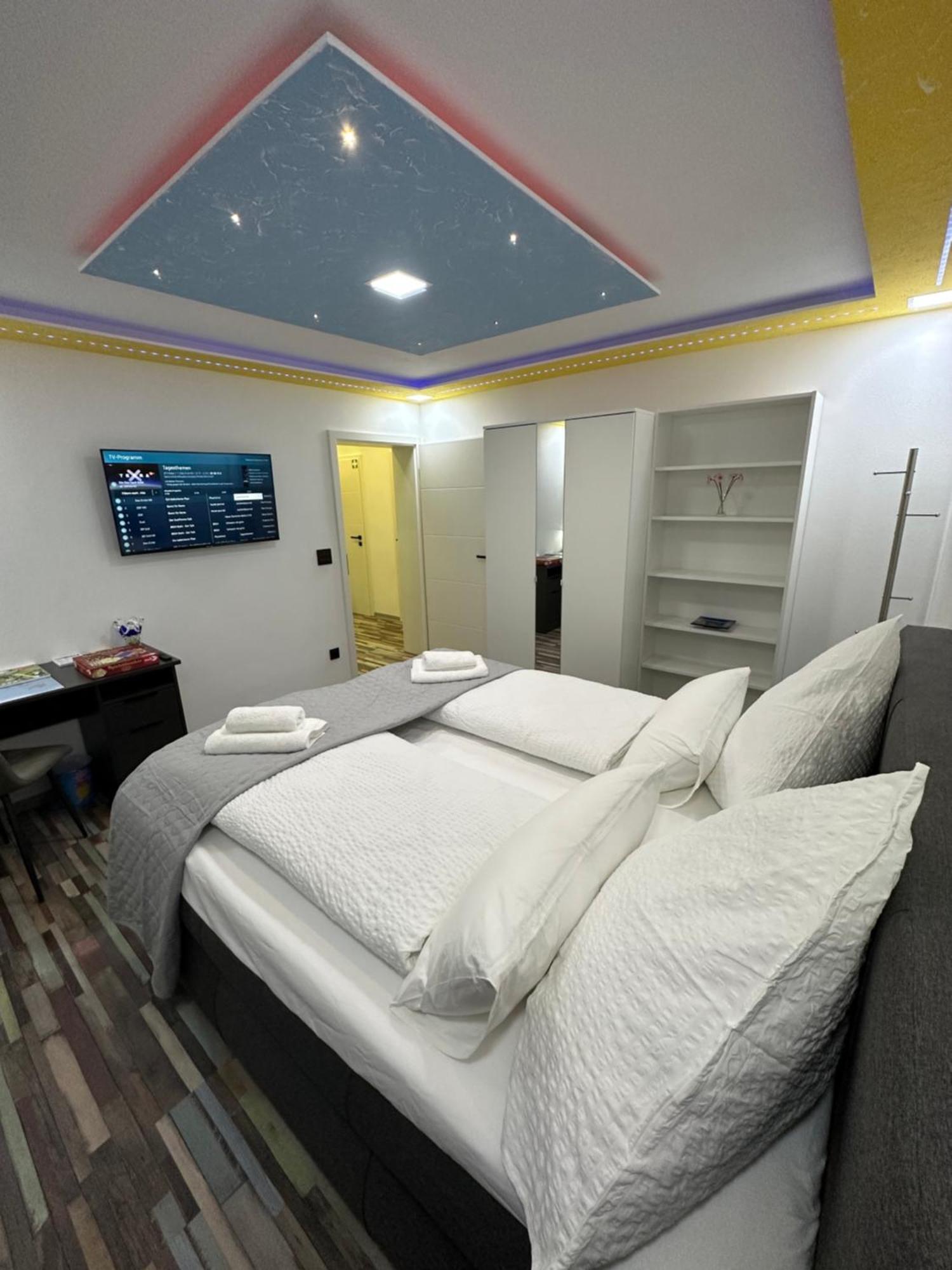 Modern Apartments Neuburg P - Top - 2 Zimmer, Komfort, Balkon, Wi-Fi, Smart Tv, Grosse Dusche, Kueche Нойбург-ан-дер-Донау Экстерьер фото