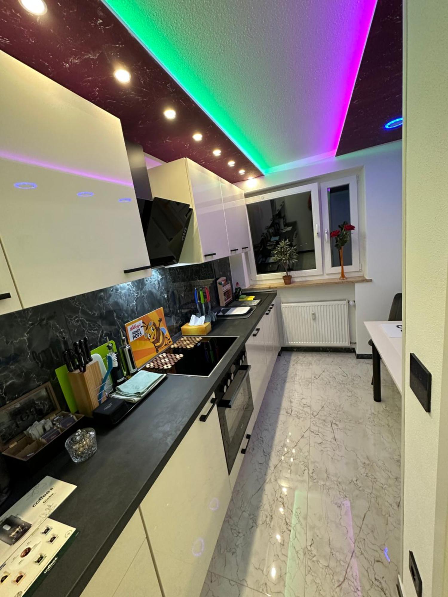Modern Apartments Neuburg P - Top - 2 Zimmer, Komfort, Balkon, Wi-Fi, Smart Tv, Grosse Dusche, Kueche Нойбург-ан-дер-Донау Экстерьер фото
