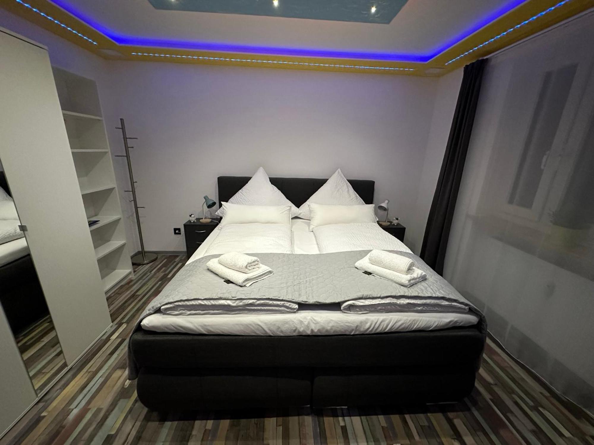 Modern Apartments Neuburg P - Top - 2 Zimmer, Komfort, Balkon, Wi-Fi, Smart Tv, Grosse Dusche, Kueche Нойбург-ан-дер-Донау Экстерьер фото